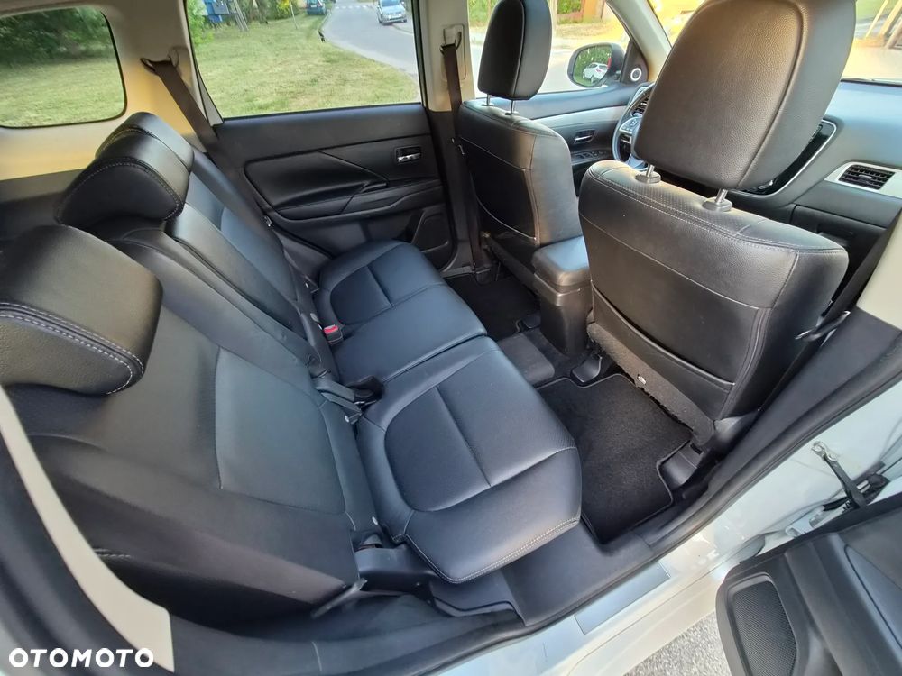 Mitsubishi Outlander - 7