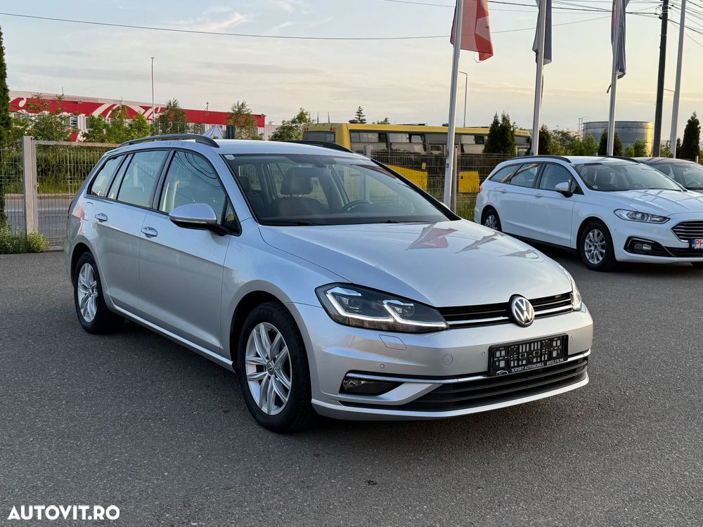 Volkswagen Golf 2.0 TDI SCR DSG Comfortline - 12