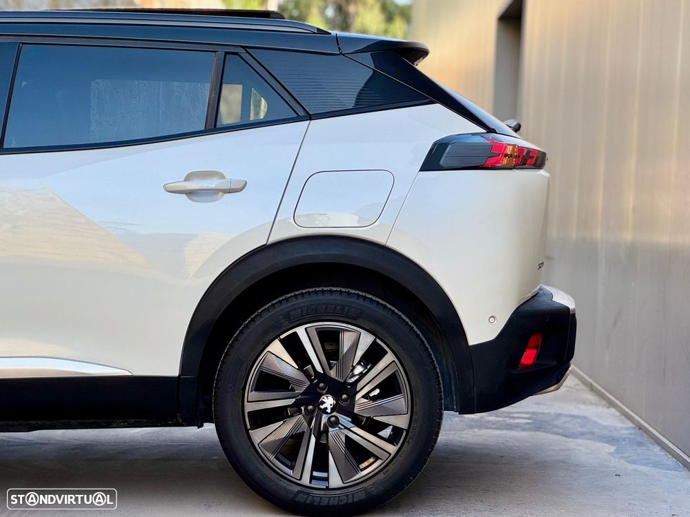 Peugeot 2008 PureTech 155 EAT8 GT - 29