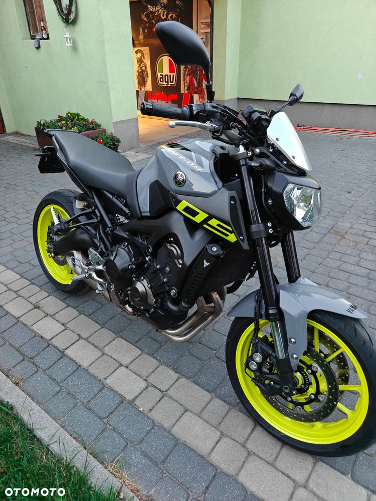 Yamaha MT - 9