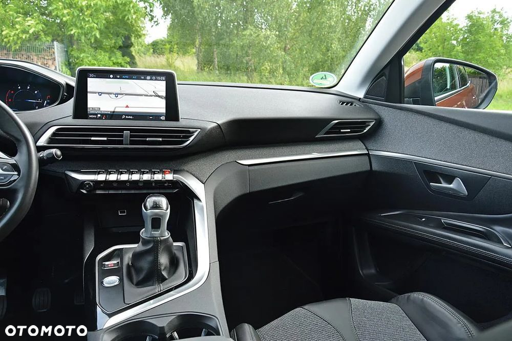 Peugeot 3008 - 24