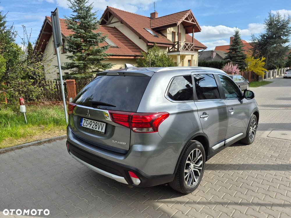 Mitsubishi Outlander 2.2 DI-D 2WD Plus - 13