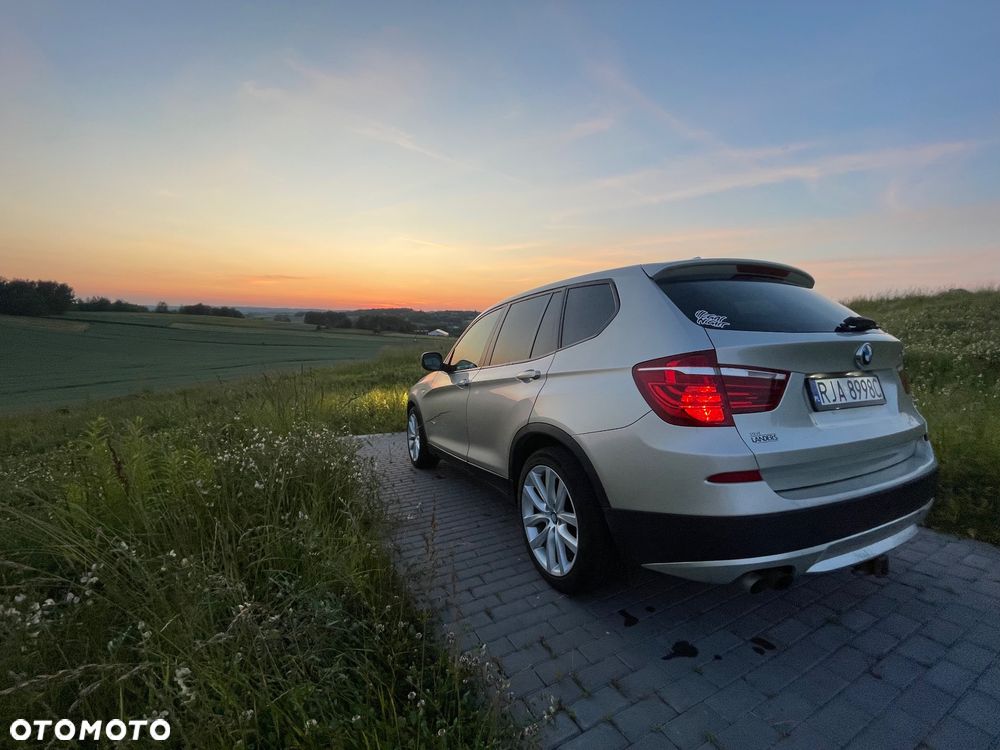 BMW X3 28i xDrive - 1