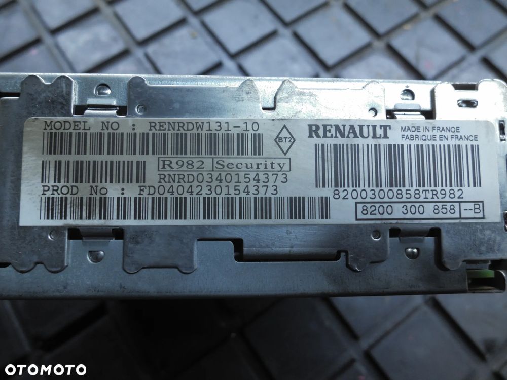 RENAULT LAGUNA SCENIC RADIO CD 8200300858B - 4