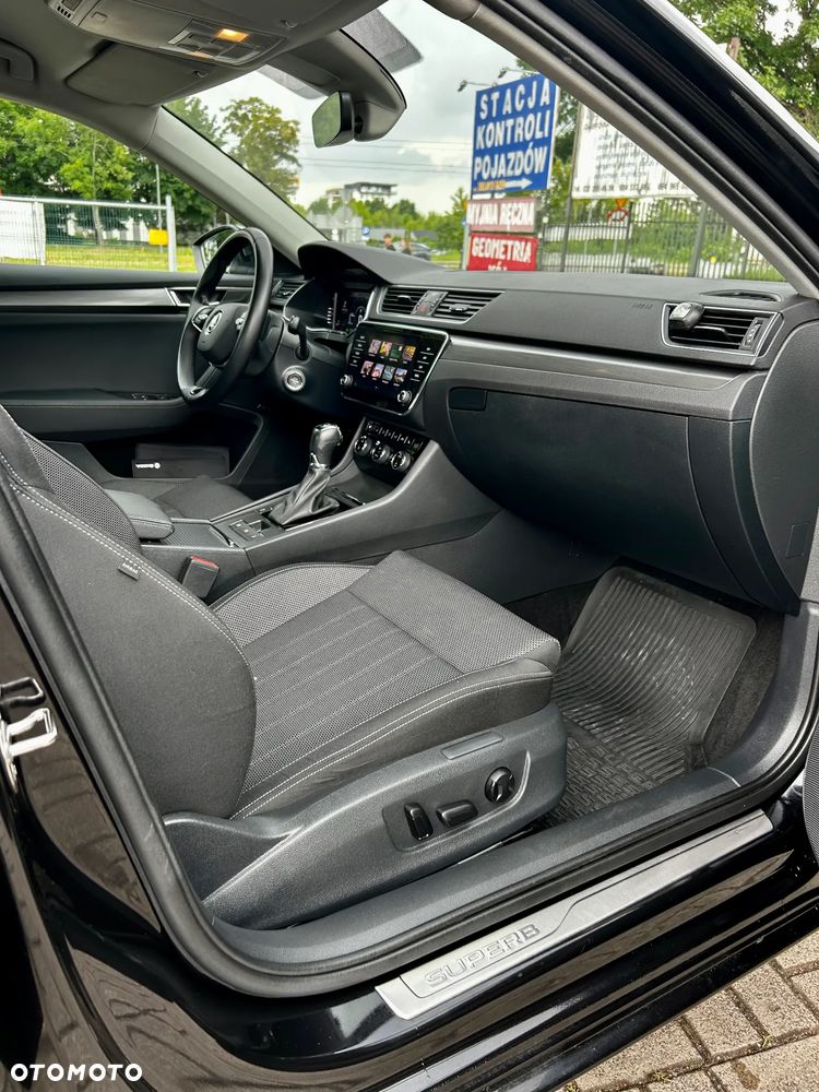 Skoda Superb 2.0 TDI SCR Style DSG - 10