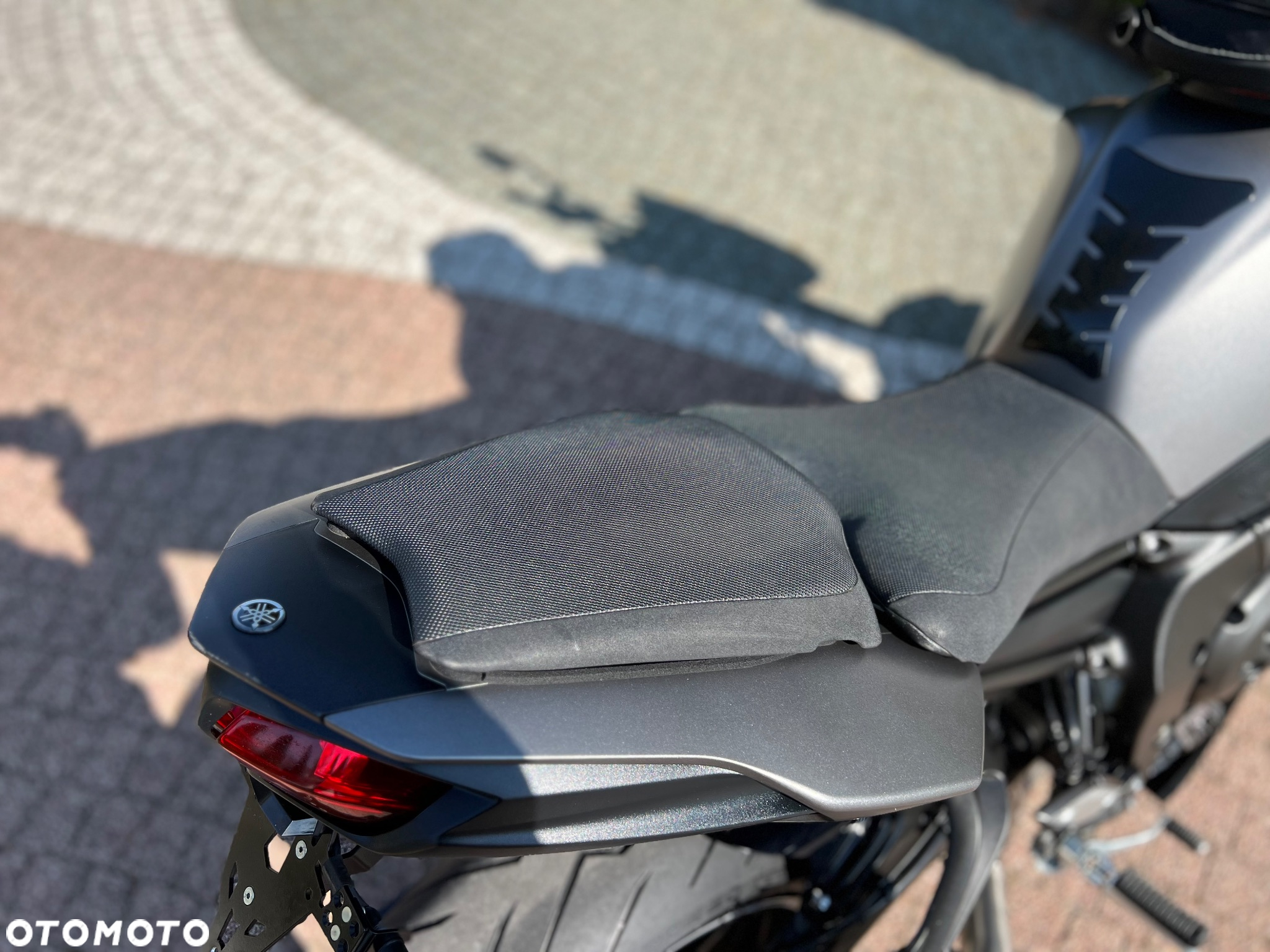 Yamaha FZ8 - 12