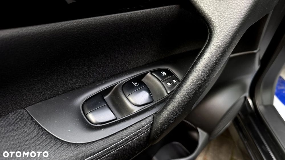 Nissan Qashqai 1.2 DIG-T Tekna EU6 - 23