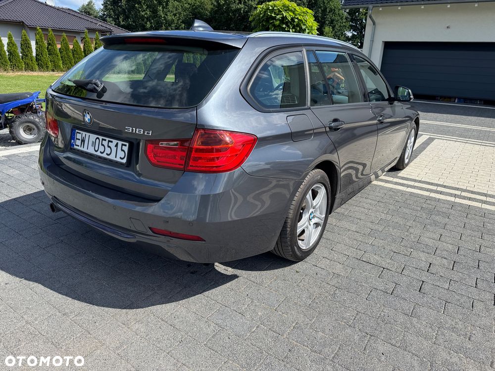 BMW Seria 3 318d Blue Performance Luxury Line - 4