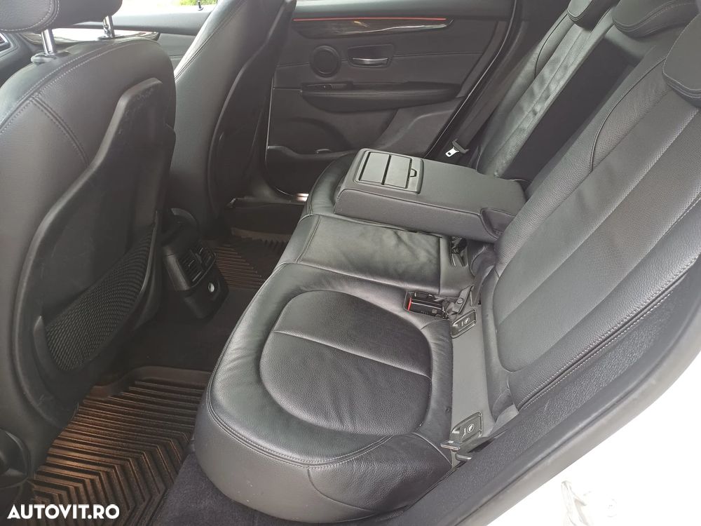 BMW Seria 2 218d xDrive AT - 11