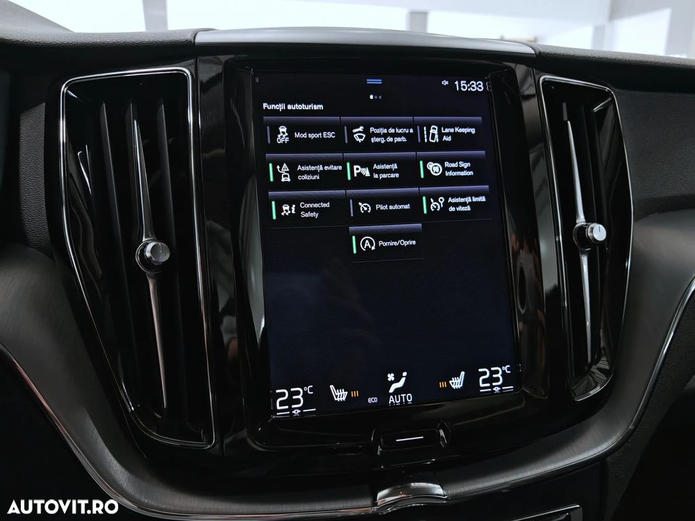 Volvo XC 60 D4 AWD Momentum - 23