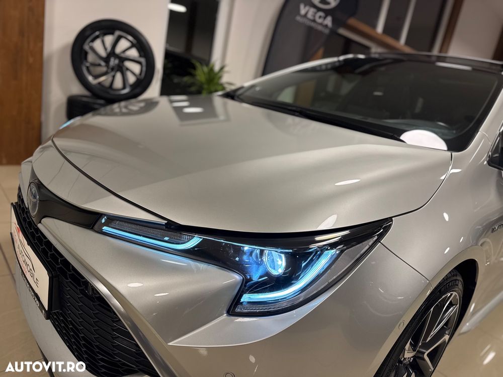 Toyota Corolla - 30