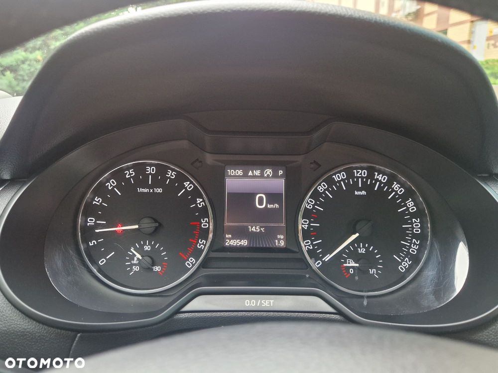 Skoda Octavia 2.0 TDI DSG Style - 26