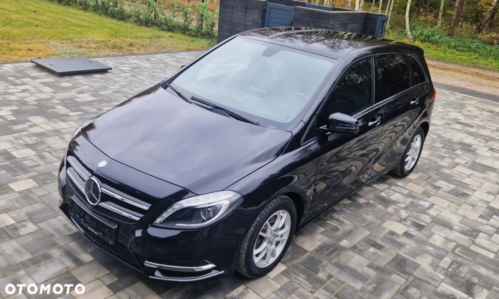 Mercedes-Benz Klasa B 180 Edition - 10
