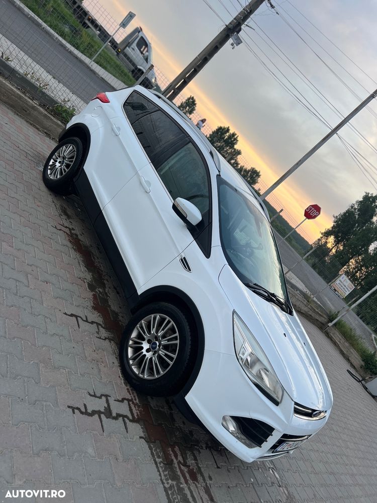Ford Kuga - 2