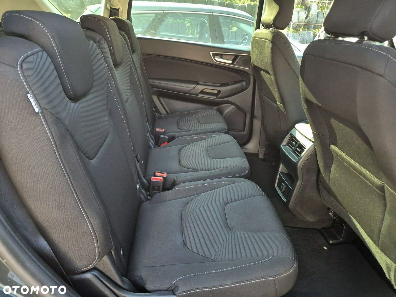Ford S-Max - 22
