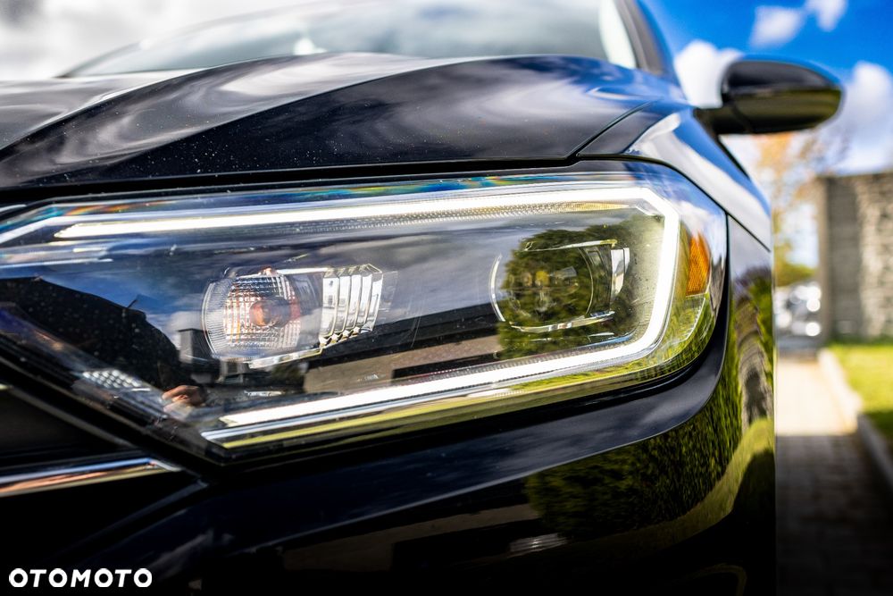 Volkswagen Jetta - 9