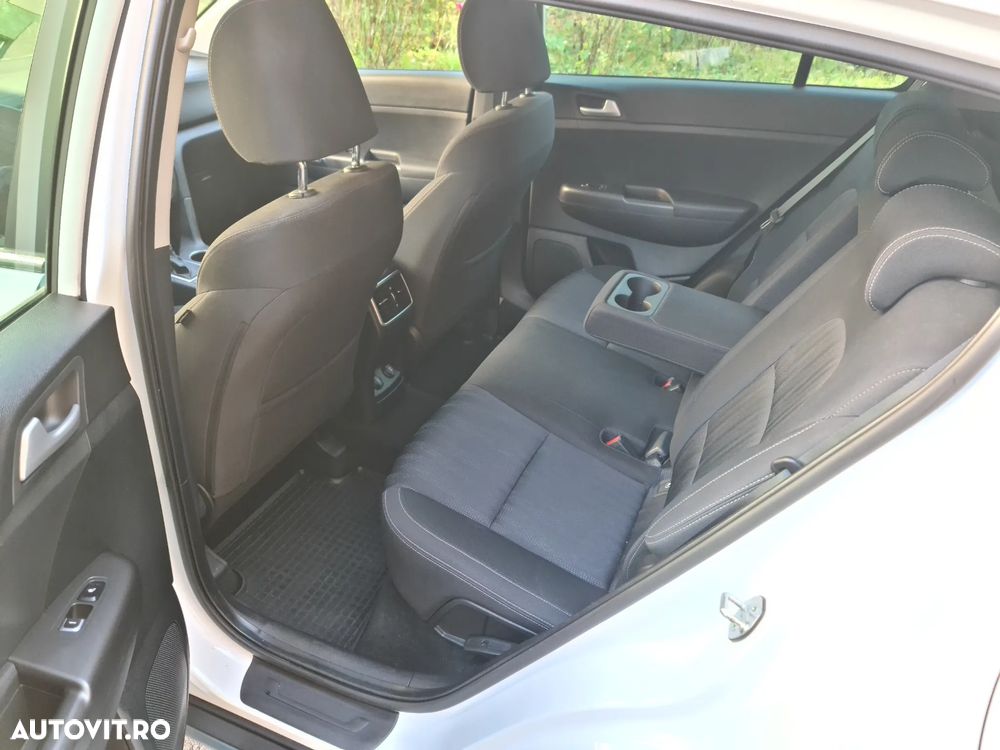 Kia Sportage 1.6 DSL MHEV 7DCT HP 4x2 Classic - 19