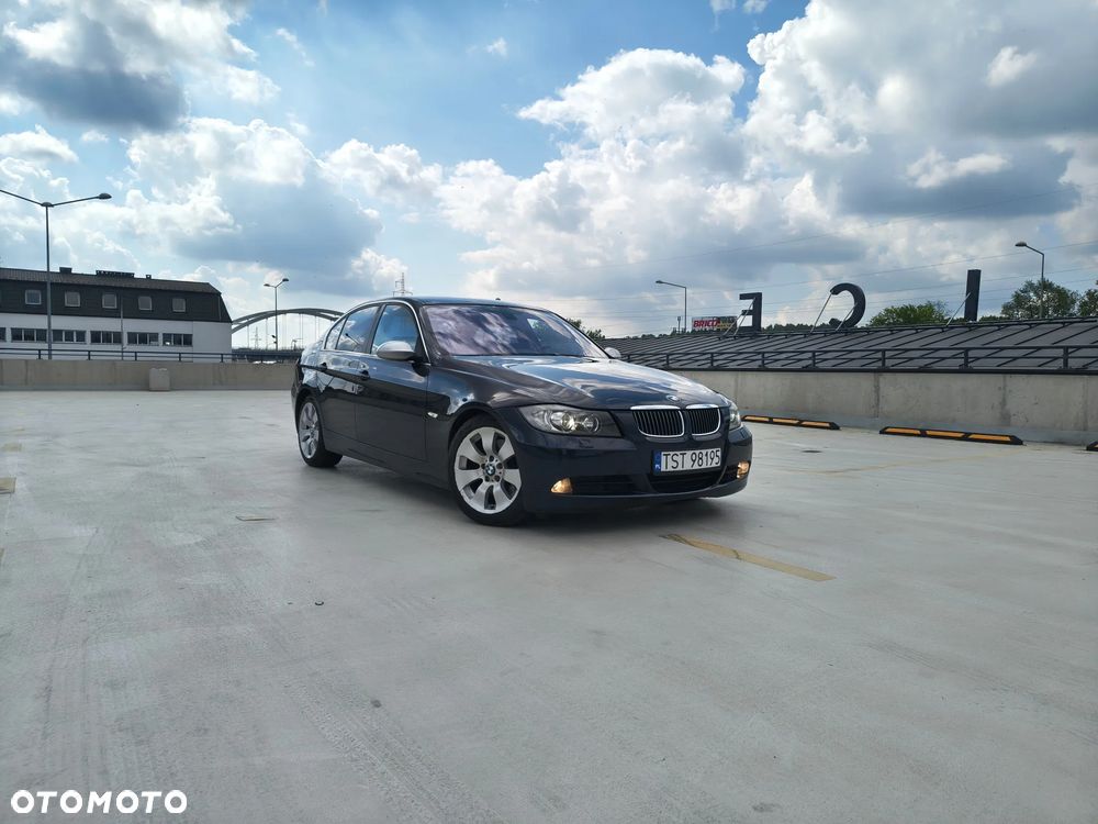 BMW Seria 3 330xi - 2