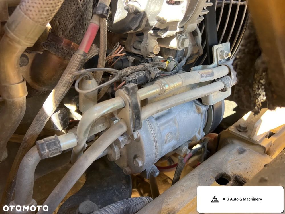 Caterpillar 432F2 - 32