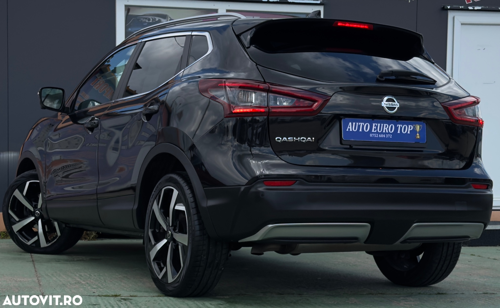 Nissan Qashqai 1.3 DIG-T TEKNA+ - 5