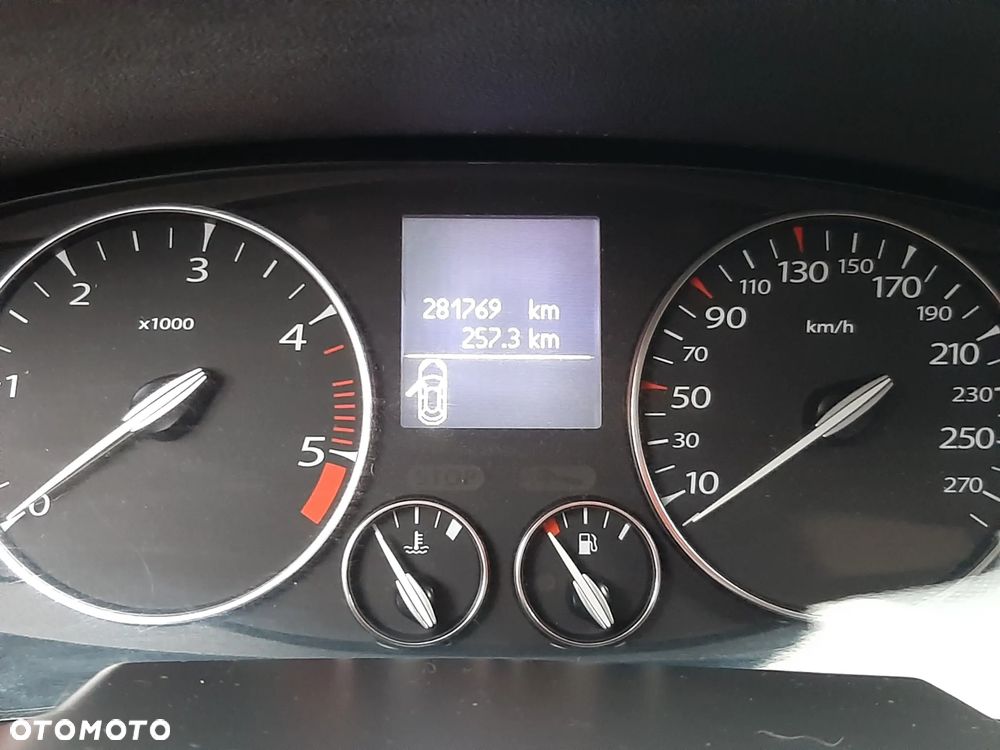 Renault Laguna 2.0 dCi Expression - 10