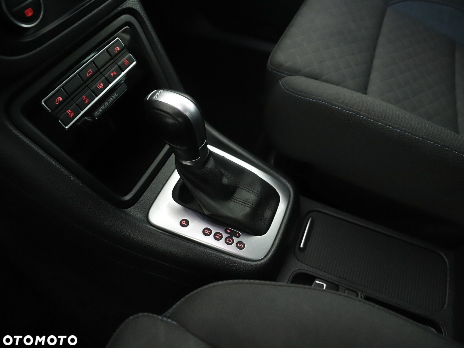 Volkswagen Sharan 2.0 TDI Comfortline DSG - 13