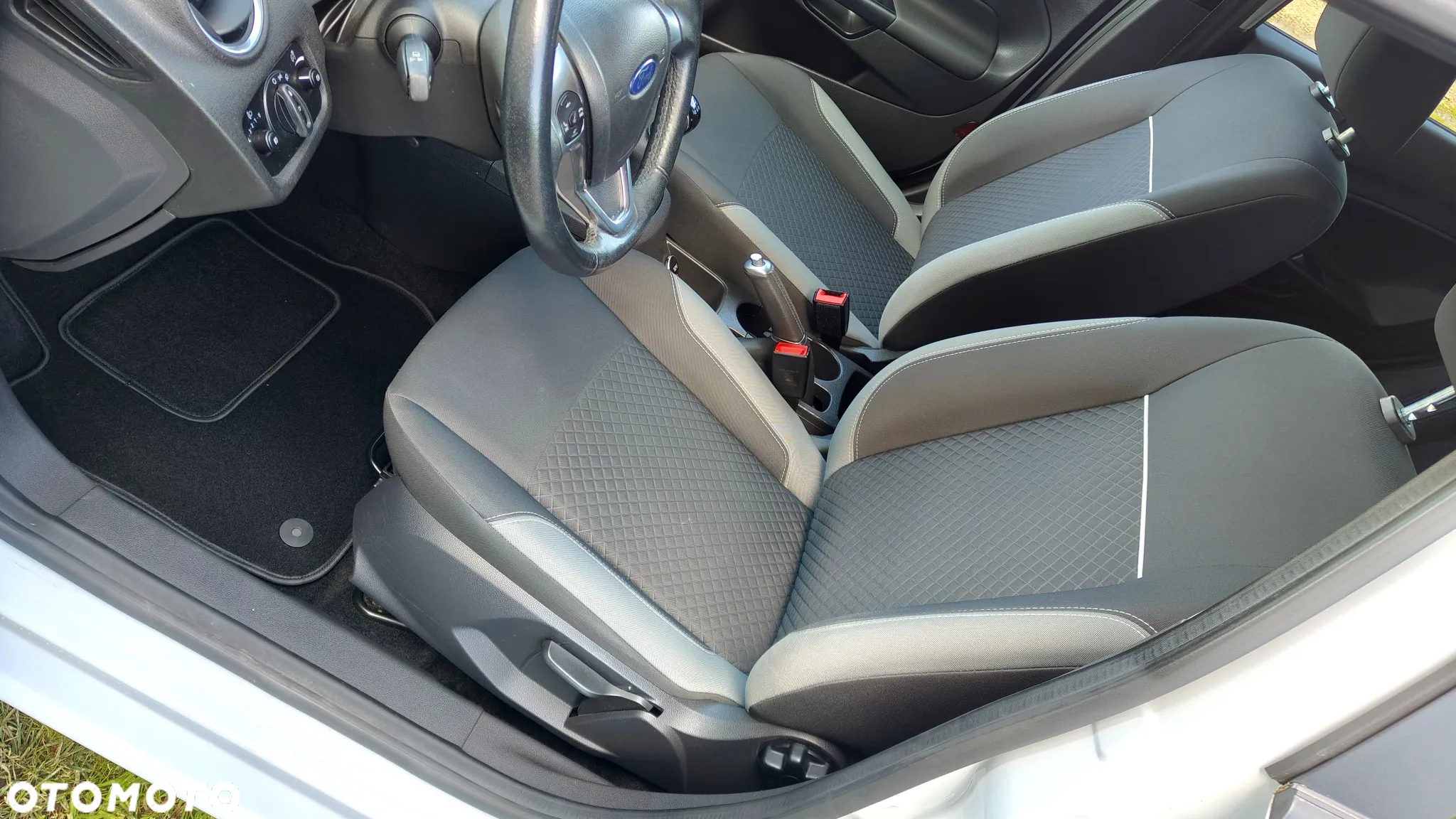 Ford Fiesta 1.0 Start-Stop Champions Edition - 14