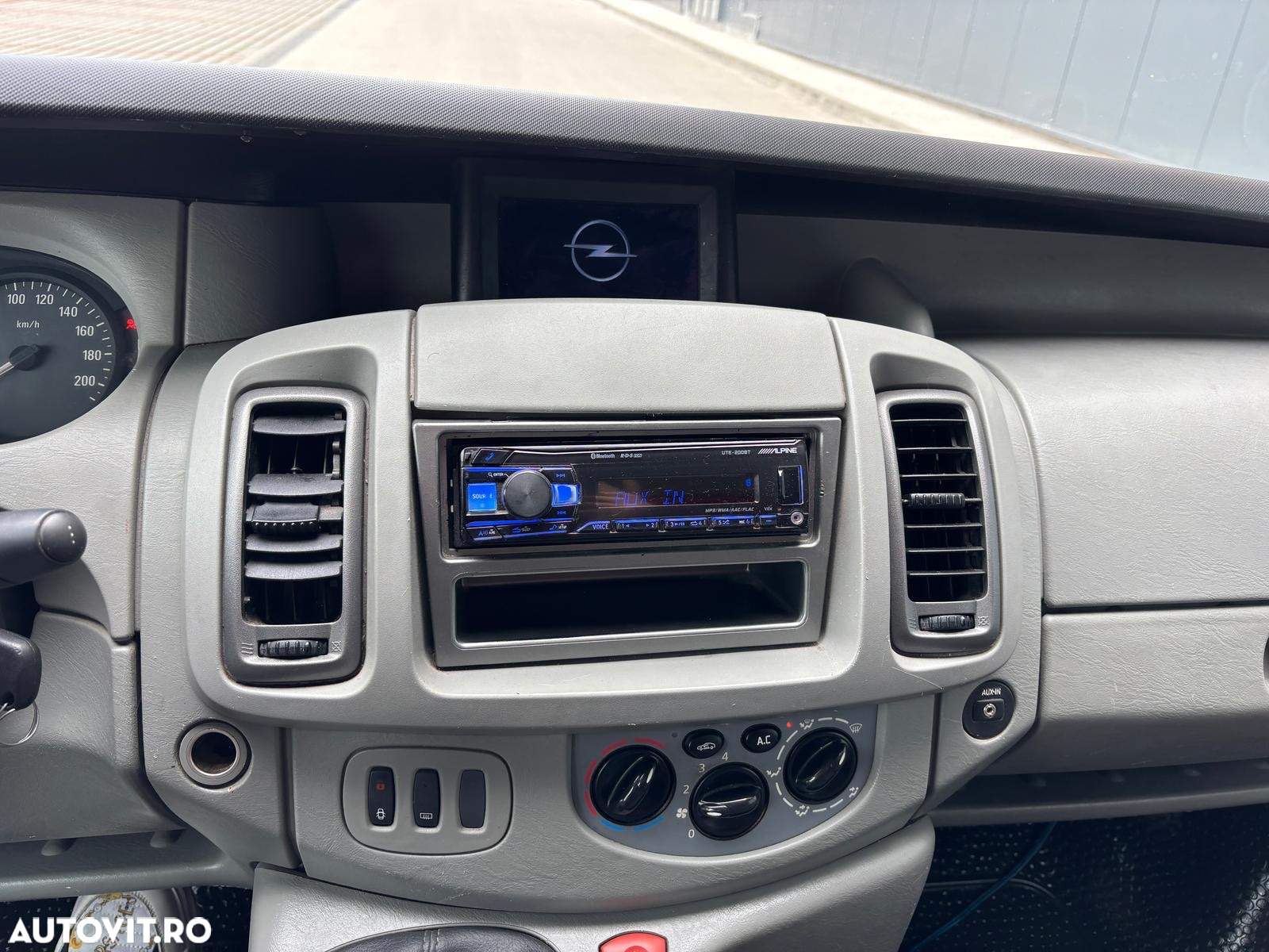 Opel Vivaro - 13