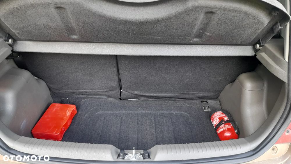Kia Picanto 1.0 L - 6