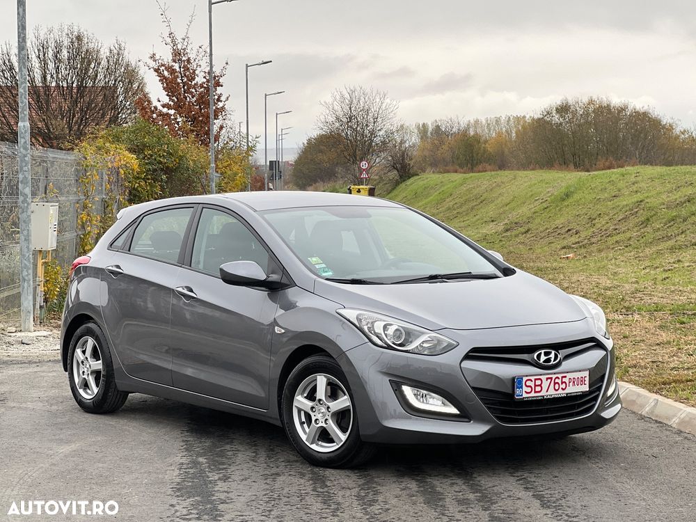 Hyundai i30 1.6 CRDI Comfort - 1