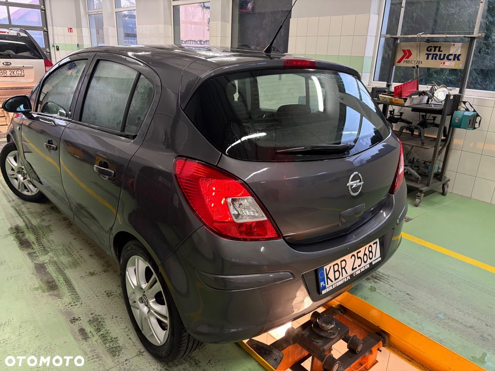 Opel Corsa 1.2 16V Enjoy - 10