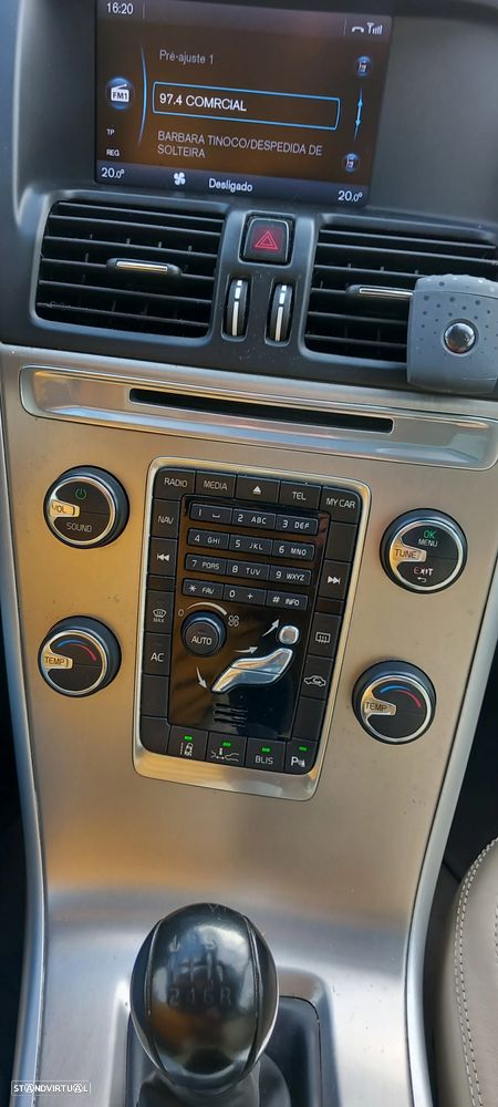 Volvo XC 60 2.0 D3 Drive Momentum - 20