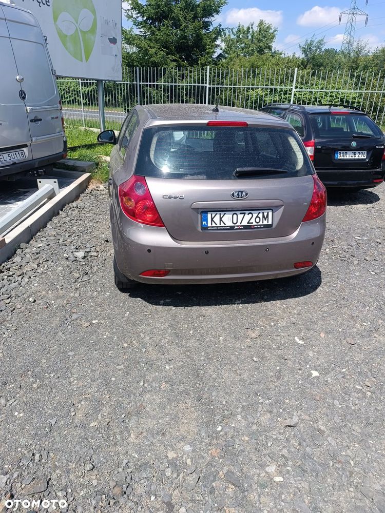 Kia Ceed 1.4 Comfort - 11