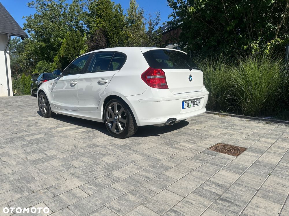 BMW Seria 1 2008 photo 2