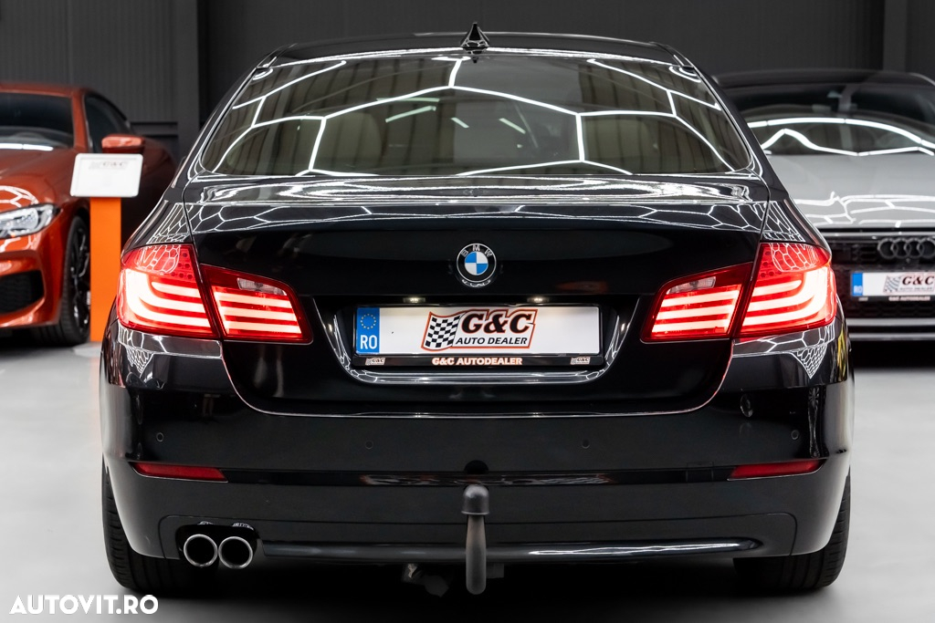 BMW Seria 5 520d Aut. - 24