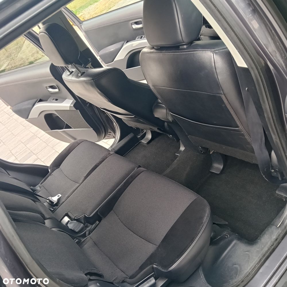 Mitsubishi Outlander - 5