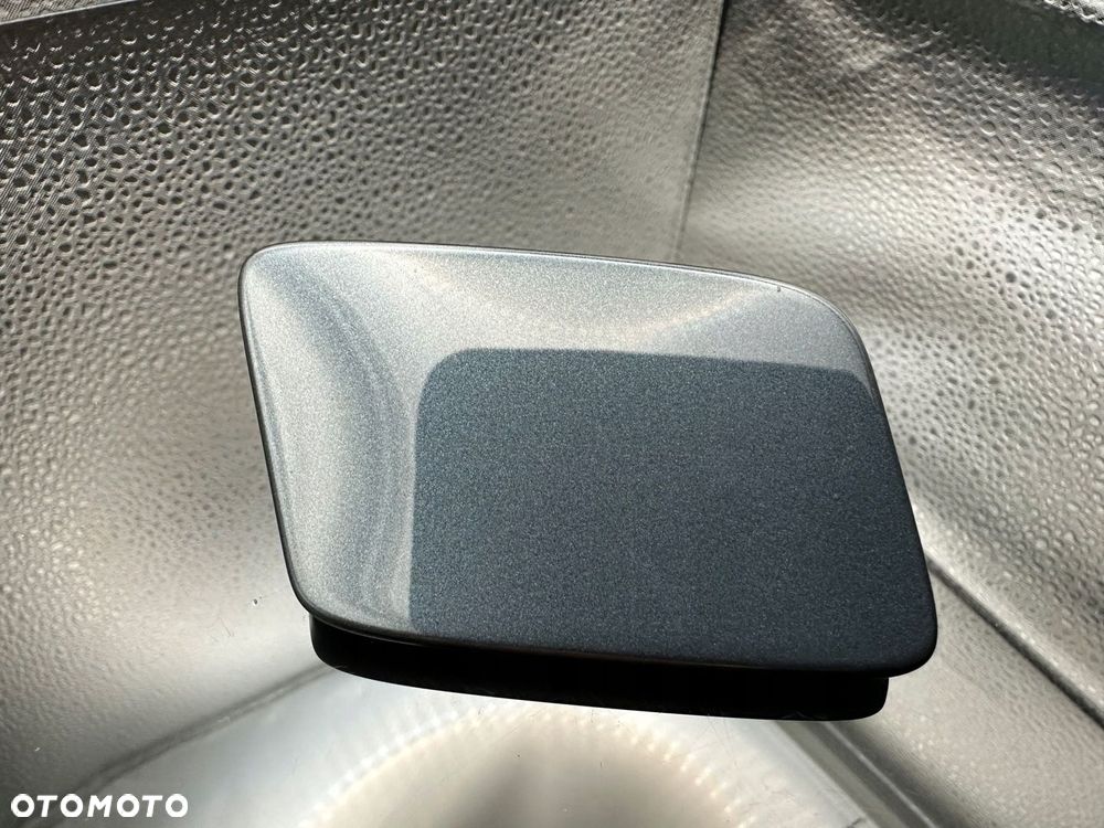 ZAŚLEPKA SPRYSKIWACZA VW POLO 4 9N OKULAR KOLORY - 11