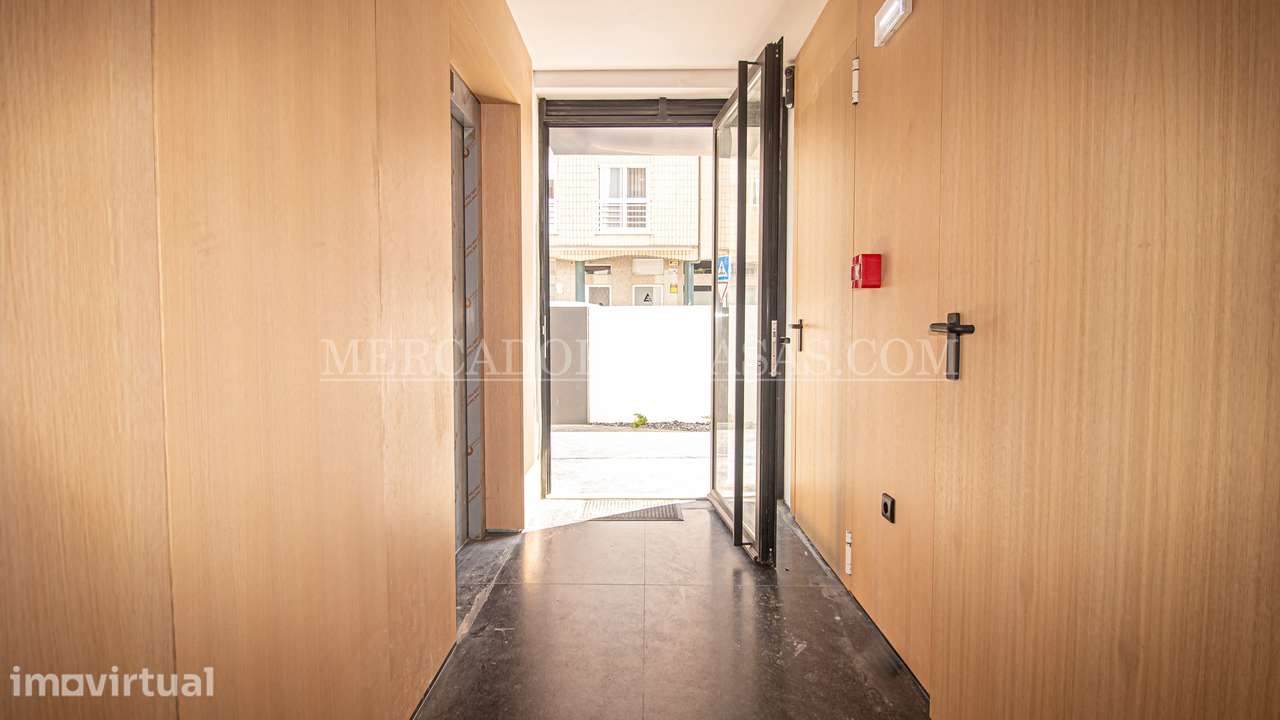 Apartamento T2 grandes áreas, excelente localizaçã - Grande imagem: 2/9