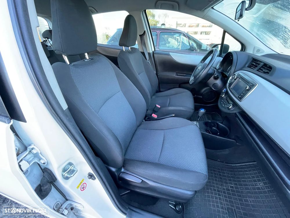 Toyota Yaris 1.5 HSD Active - 16