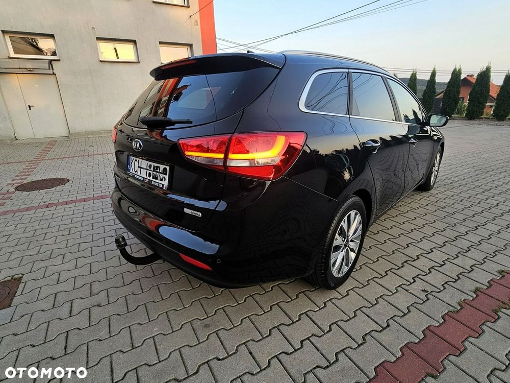 Kia Ceed 1.6 GDI ISG Dream-Team Edition - 8