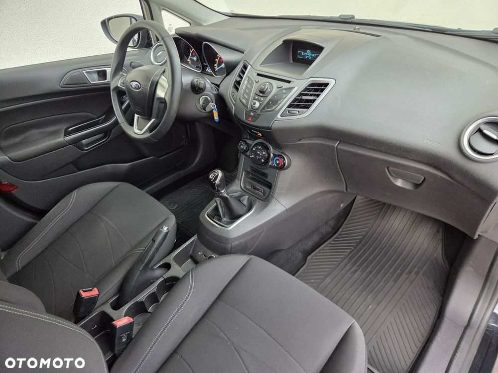 Ford Fiesta - 10