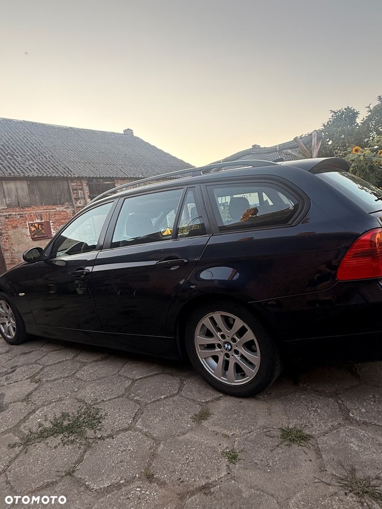 BMW Seria 3 320d - 5