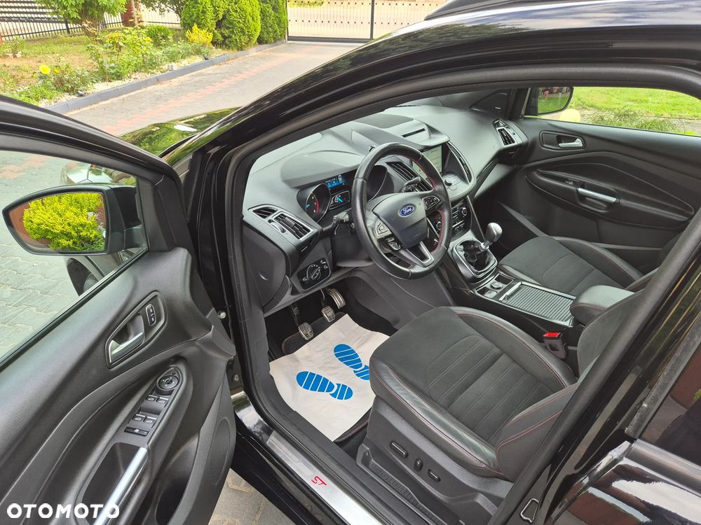Ford Kuga 1.5 EcoBoost 2x4 ST-Line - 5