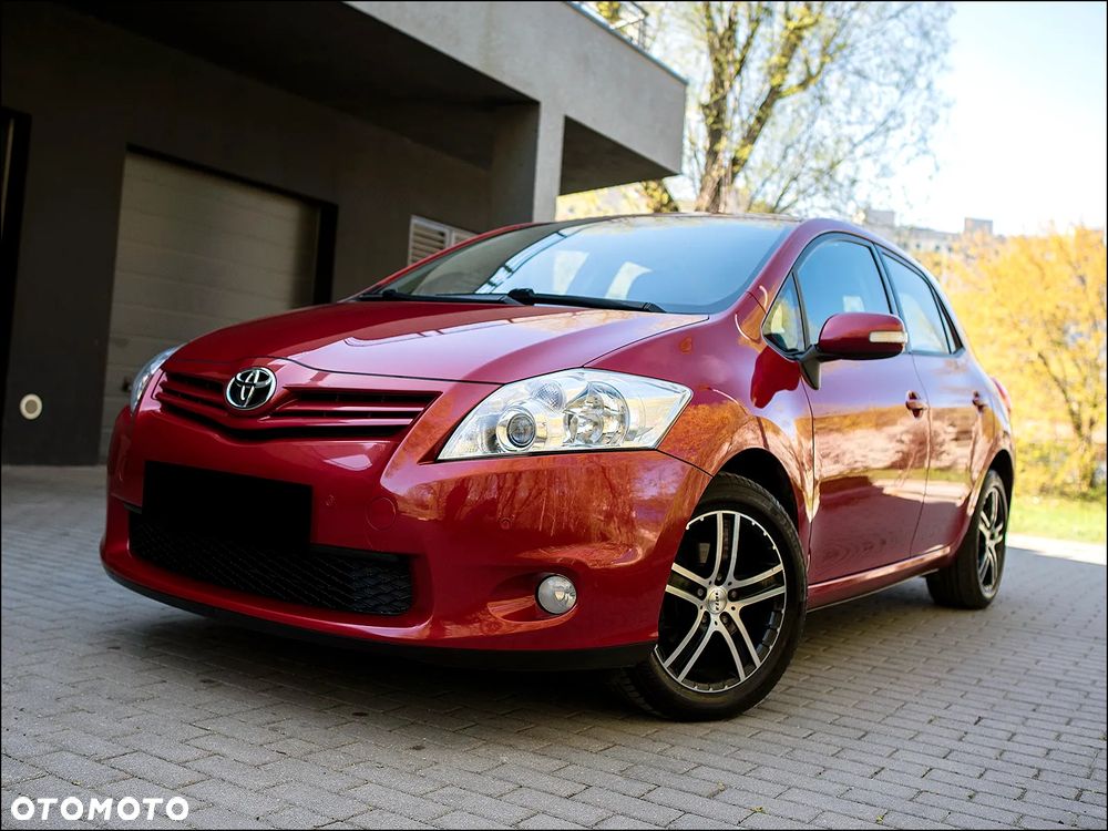 Toyota Auris - 1