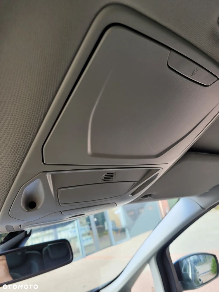 Ford Grand C-MAX 1.6 TDCi Titanium - 17