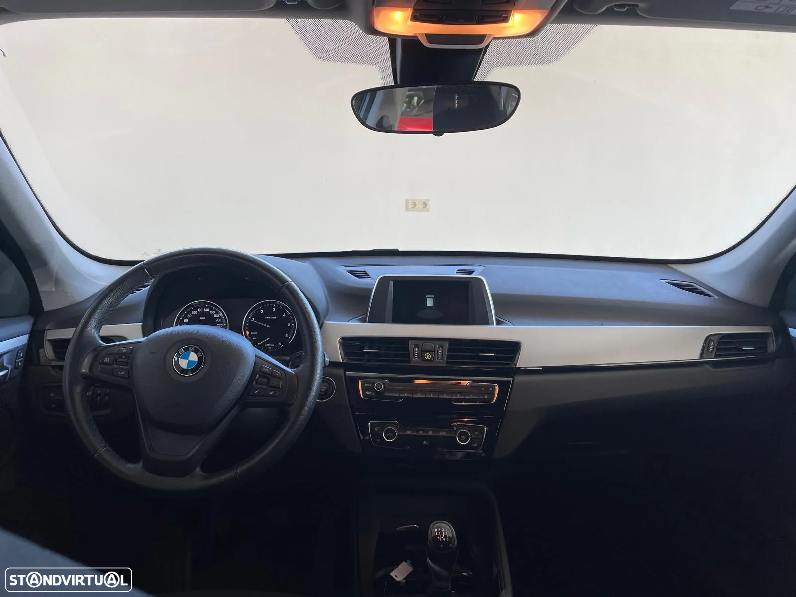 BMW X1 16 d sDrive Advantage - 11