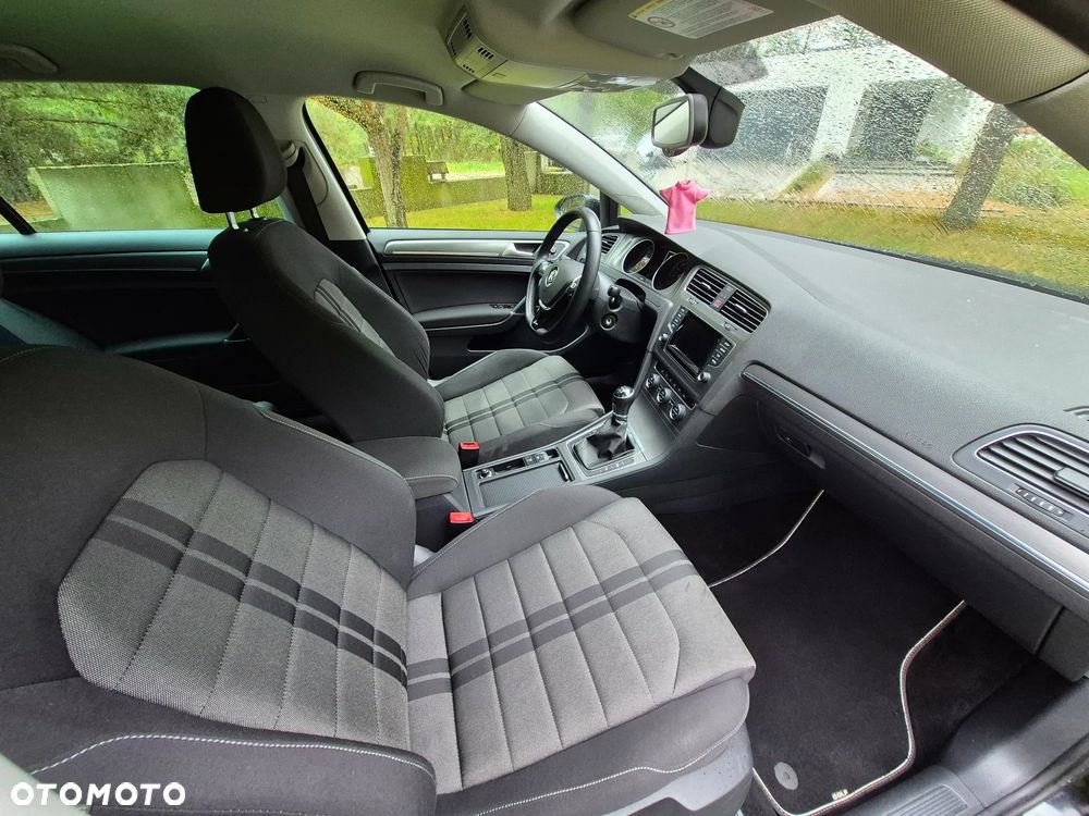 Volkswagen Golf 1.6 TDI BlueMotion Comfortline - 9