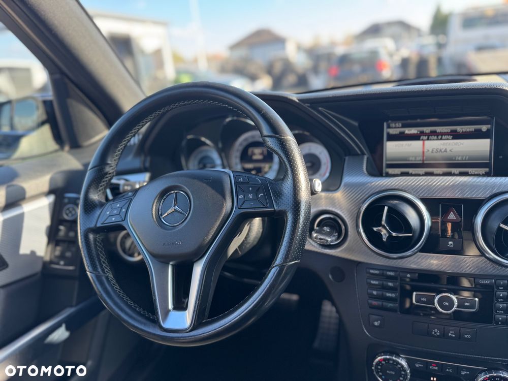 Mercedes-Benz GLK 220 CDI DPF BlueEFFICIENCY 7G-TRONIC SPORT EDITION - 22