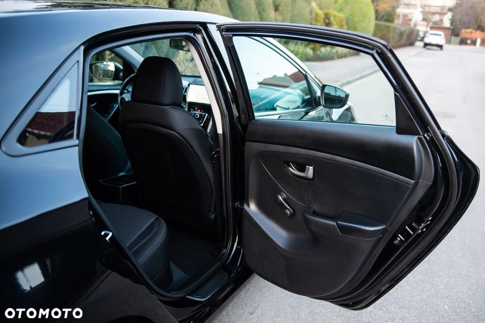 Hyundai i30 1.4 Premium - 33