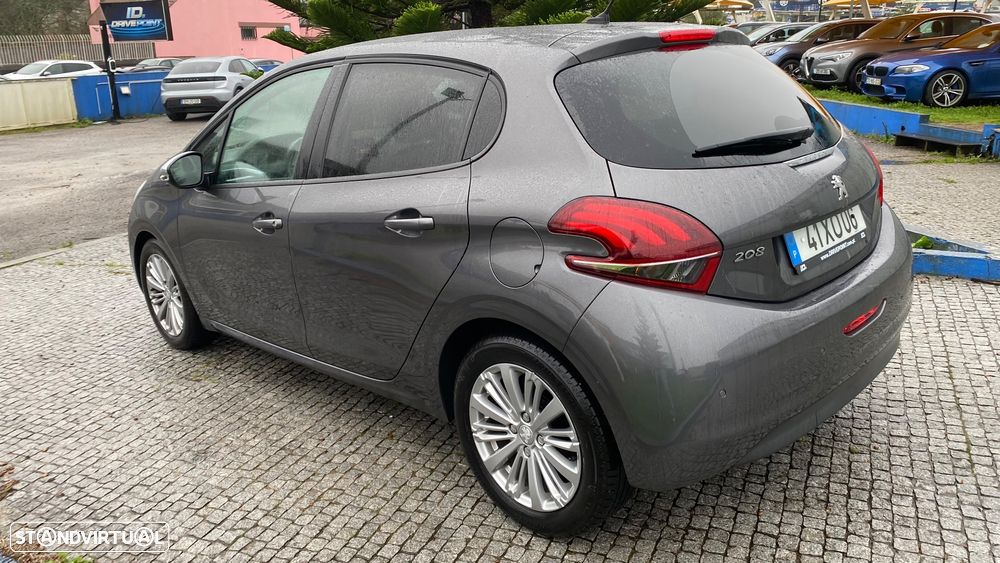 Peugeot 208 1.2 PureTech Signature - 10